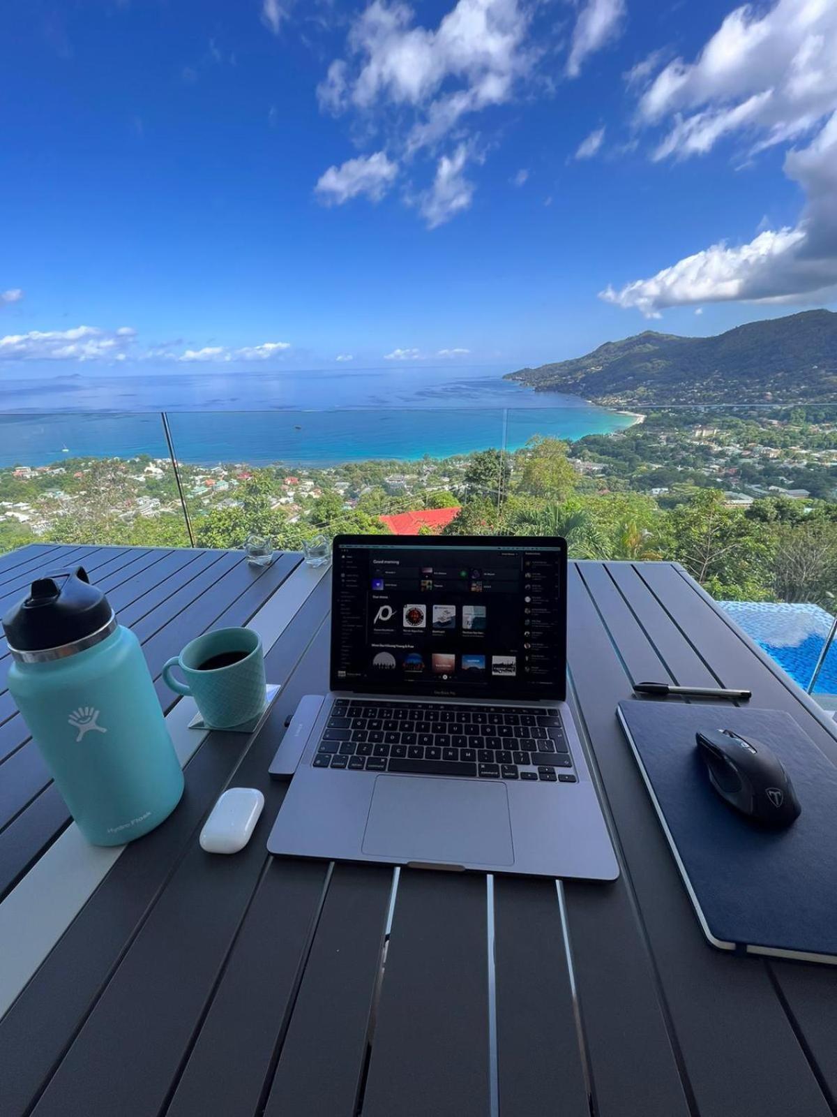 Paradise Heights Luxury Apartments & Villa Beau Vallon  Zimmer foto